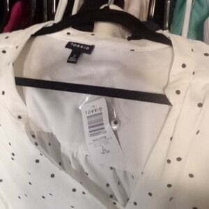 TORRID 2X POLKAdot TOP BNWT
